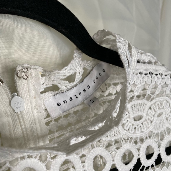 Endless Rose Crochet Lace Peplum Top White Long Sleeve Small - Picture 6 of 6